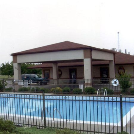 Briarwood Inn Of Geneva Dış mekan fotoğraf