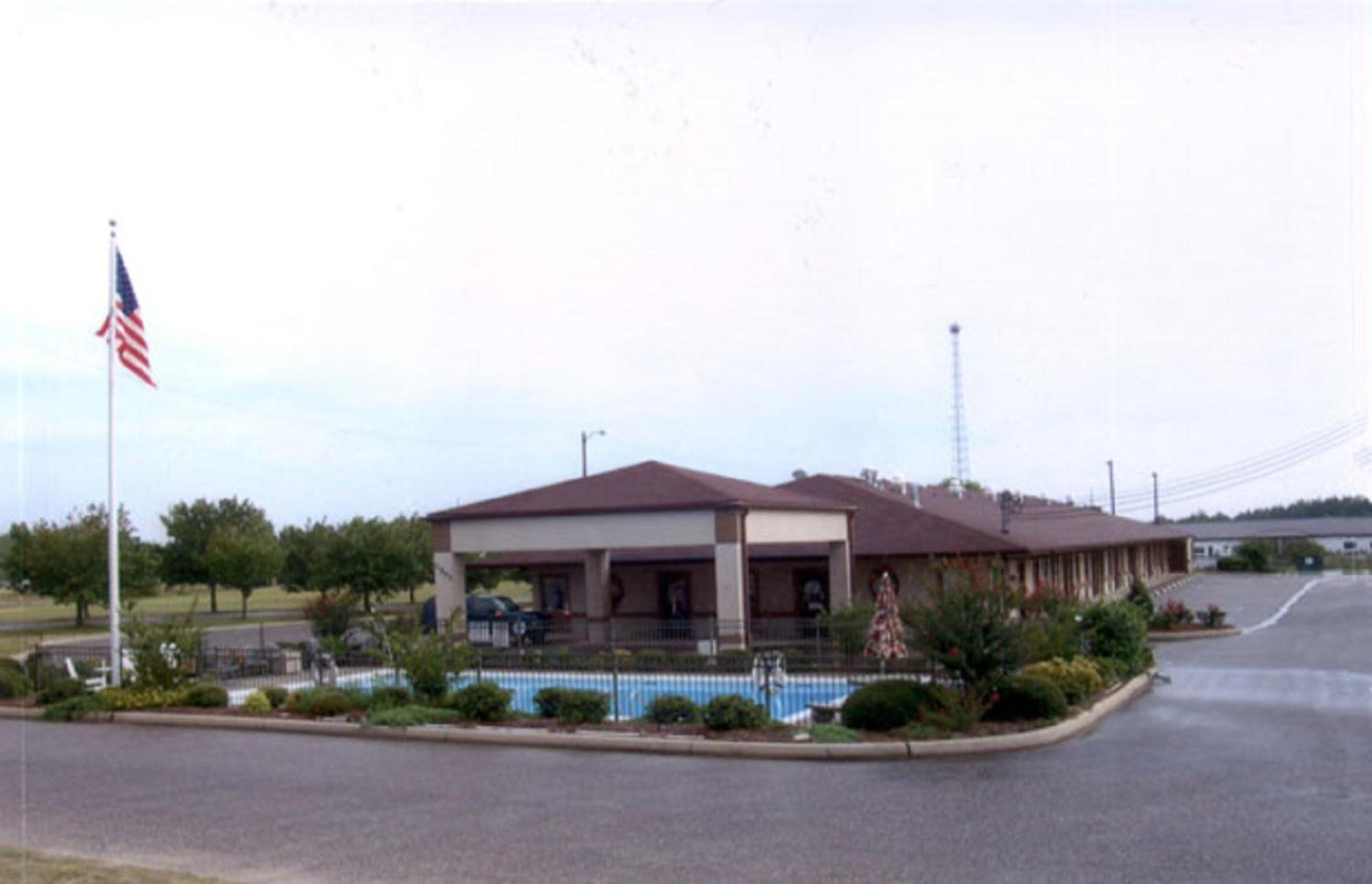 Briarwood Inn Of Geneva Dış mekan fotoğraf